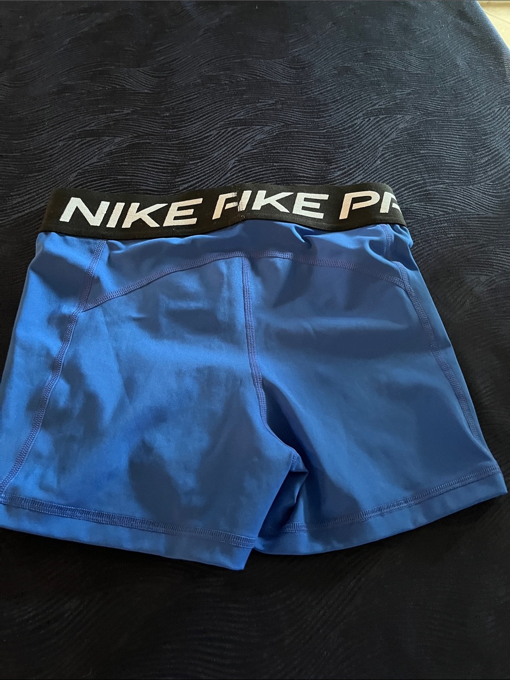 2 pair Nike pro shorts - Picture 10 of 10